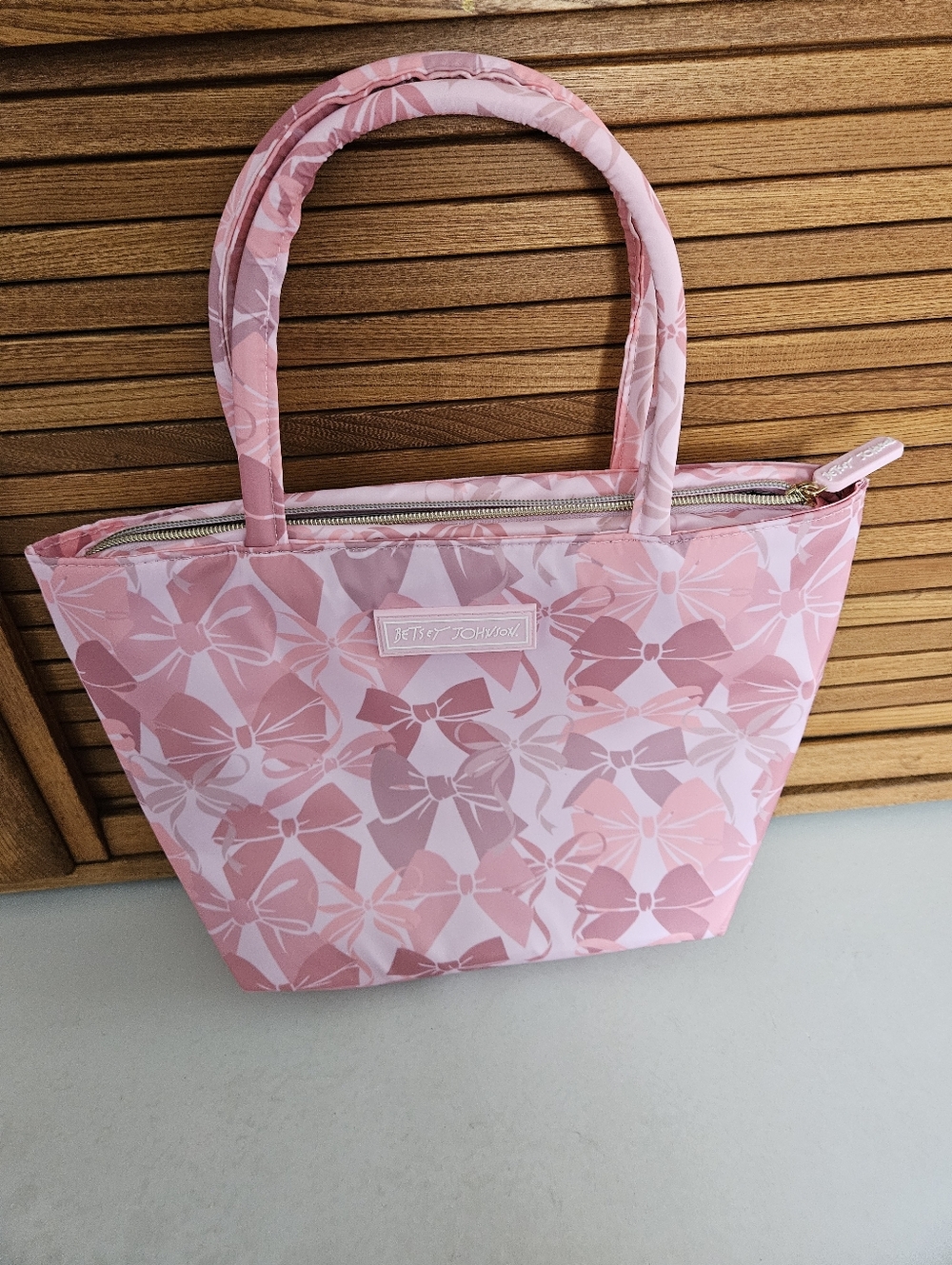 Betsey Johnson Pink Bow Pattern Insulated Lunch Bag